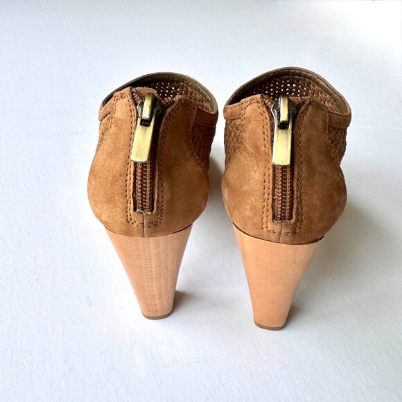 Banana Republic Tan Brown Woven Suede Peep Toe Ankle Bootie Heels Size 6 - Picture 4 of 15
